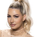 McKenzie Mitchell als McKenzie Mitchell