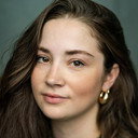 Annalise Bradshaw als Louella