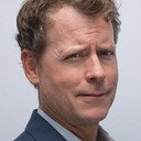 Greg Kinnear als Todd Burpo