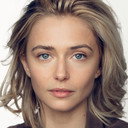 Sophie Simnett als Samaira 'Sam' Dean