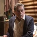 Danny Mora als Bellhop