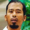 Along Eyzendy als Bobbi