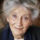 Phyllida Law als Distinguished Lady