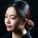 鄧梓澄 als Jewelry shop customer