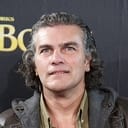 Luis Fernando Alvés als Pau Arrese