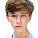 Joe Cipriano als Dylan Jones