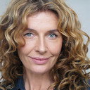 Ingrid Park als Wife
