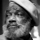 Slim Gaillard als Piano Player / Party Singer (uncredited)