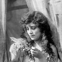 Beatriz Michelena als Star Dowell
