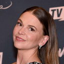 Sutton Foster als Self