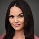 Ashleigh Burns als Bride