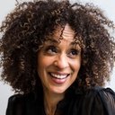 Karyn Parsons als Lily