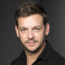 Ángel Saavedra als Presentador