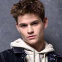 Preston Oliver als Dean