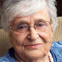 Lydia Tischler als Holocaust survivor