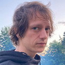 Michal Kinik als Commander