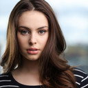Grace Beedie als Kayla MacBentley