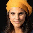 Julia Neidhardt als Hebamme