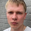 Anton Bitter als Tom