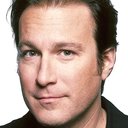 John Corbett als Ian Miller