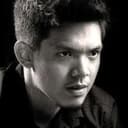Reza Nangin als Willy