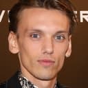 Jamie Campbell Bower als Caius