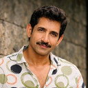 Chinthaka Kulathunga als Mahesh
