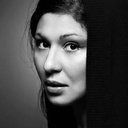Bahar Pars als Swedish Journalist