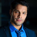 Rey Valentin als Caroline's Boyfriend