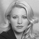 Karina Kraushaar als Carla Dux