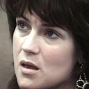 Stephanie Sarver als Tina
