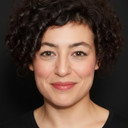 Nergis Öztürk als Nükhet