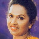 Manike Attanayake als Julo's Mother