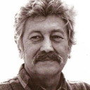Mário Pereira als António