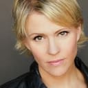 Marguerite MacIntyre als Nicole Trager