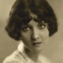Enid Markey als Country Girl in 'A Thief's Fate' (uncredited)
