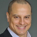 Neil De Albuquerque als Serveur - crypte