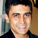 Mohnish Behl als Major Pratap Singh