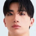 Jung Joon-gyo als Ted Hyung