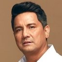 Richard Gomez als David