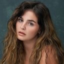 Millie O'Connell als Maureen