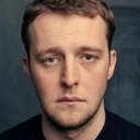 Fredrik Stenberg Ditlev-Simonsen als Tom