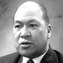 E.L. Park als Police Insp. Charlie Chan