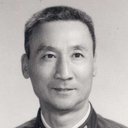 Yan Xiaopeng als 旅馆老板