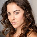 Annie Read als April