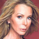 Signy Coleman als Sarah