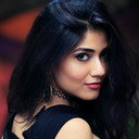 Sainee Raj als Girl in the cafe 2