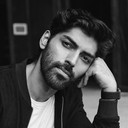 Smaran Sahu als Avee Sharma