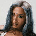 Lara Raj als Self