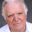 Stephen Ware als Chairman